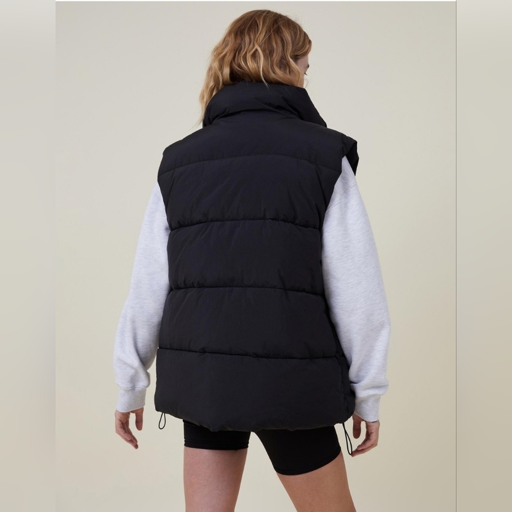 $70 COTTON ON Womens The Recycled Mother Hooded Puffer Vest 2.0 - Picture 4 of 13
